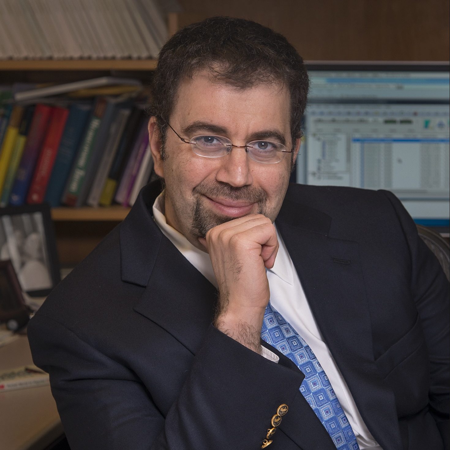 دارون عجم‌اوغلو (Daron Acemoglu)